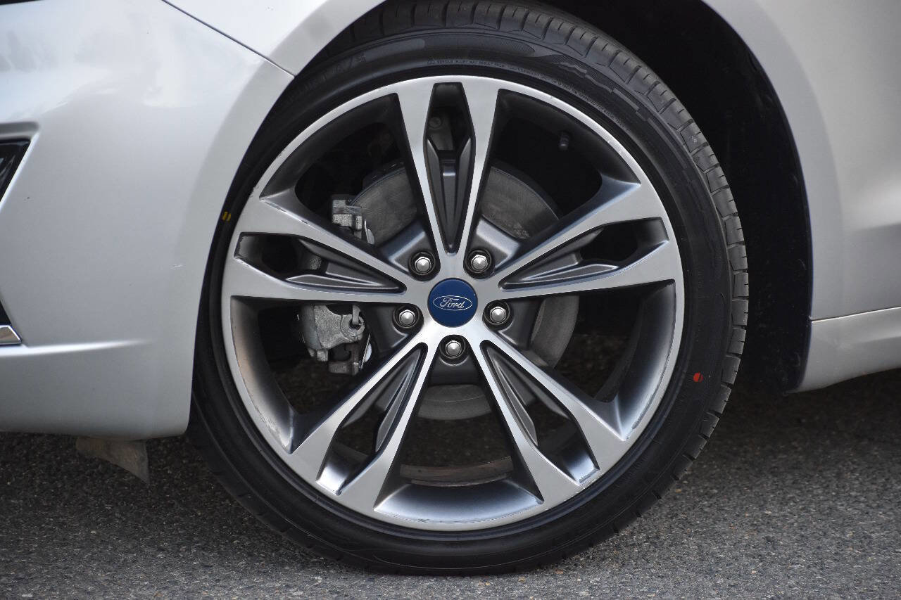 Used 2019 Ford Fusion Titanium AWD/4WD image 37