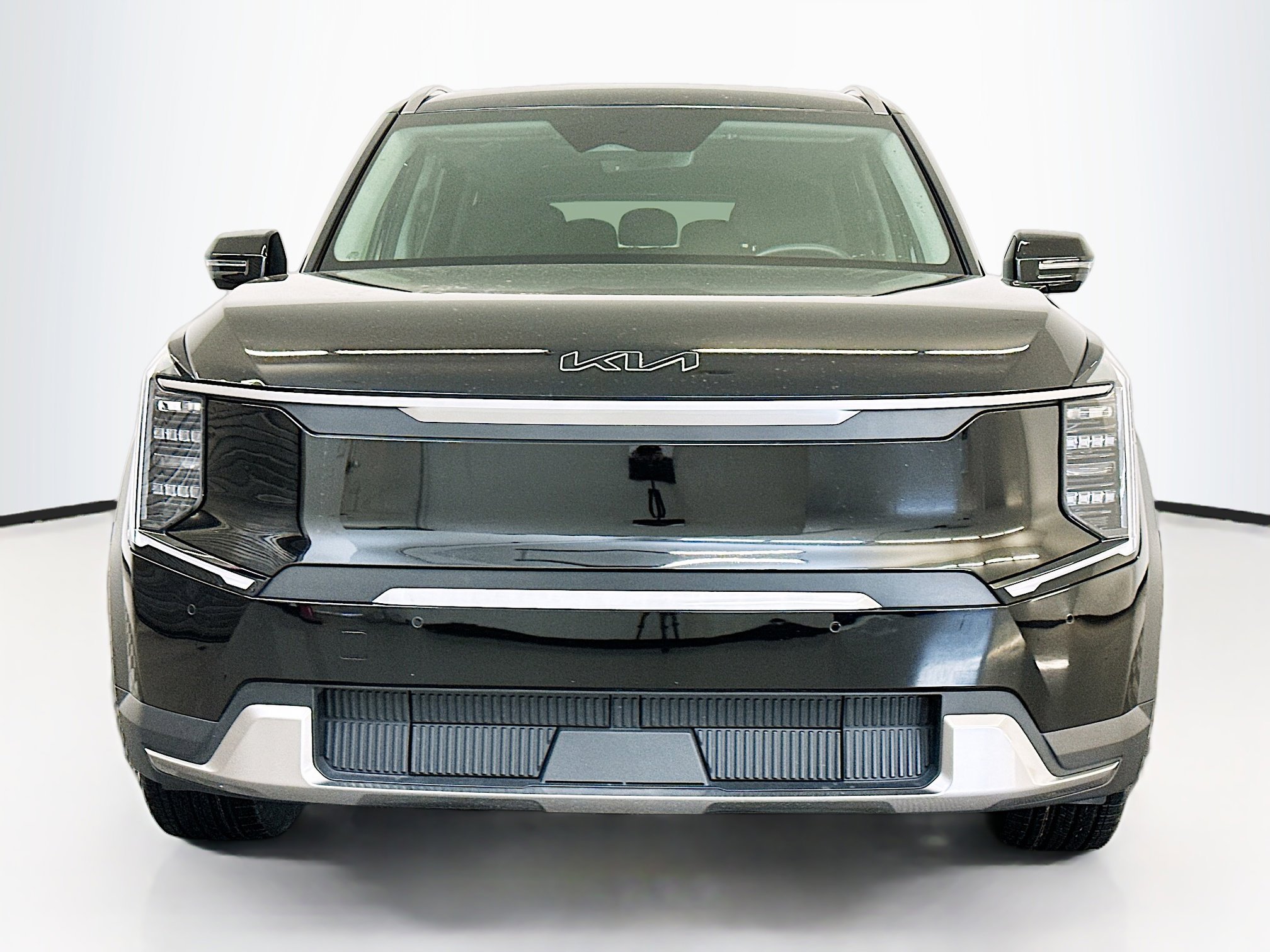 Used 2024 Kia EV9 Wind image 2