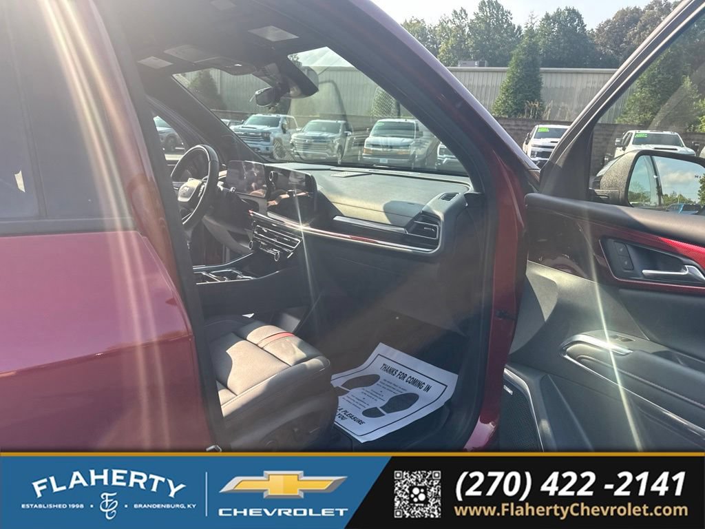 Used 2026 Chevrolet Traverse RS w/ LPO, Floor Liner Package AWD/4WD image 13