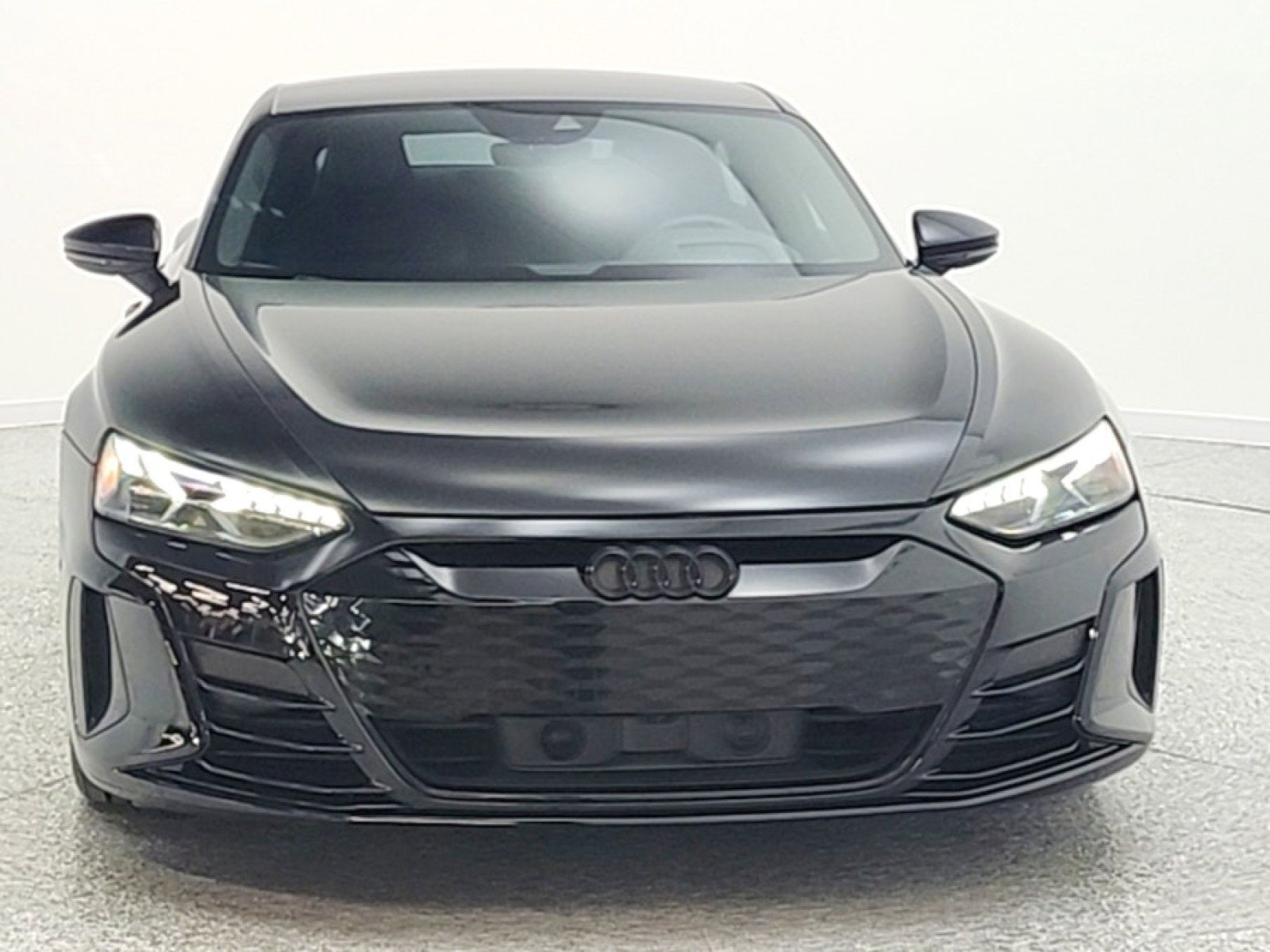 Used 2023 Audi RS e-tron GT w/ Carbon Performance Package AWD/4WD image 2