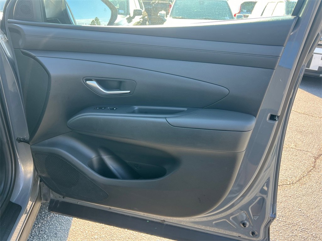 Used 2025 Hyundai Tucson SE image 14