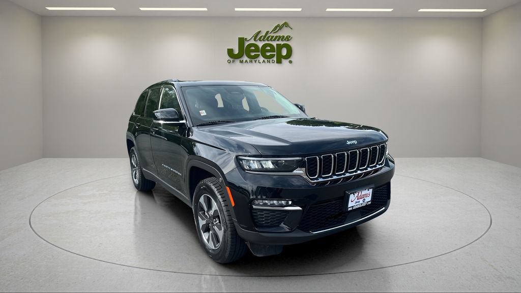 Used 2023 Jeep Grand Cherokee 4WD 4xe image 3