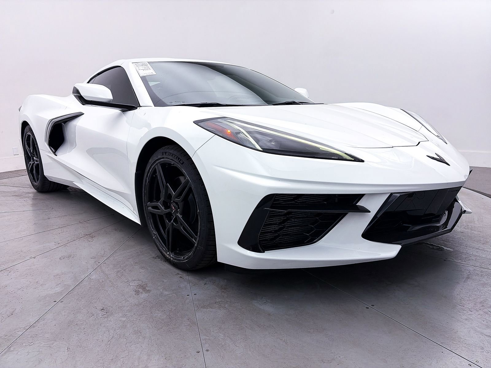 Used 2021 Chevrolet Corvette Stingray Coupe w/ Engine Appearance Package image 11