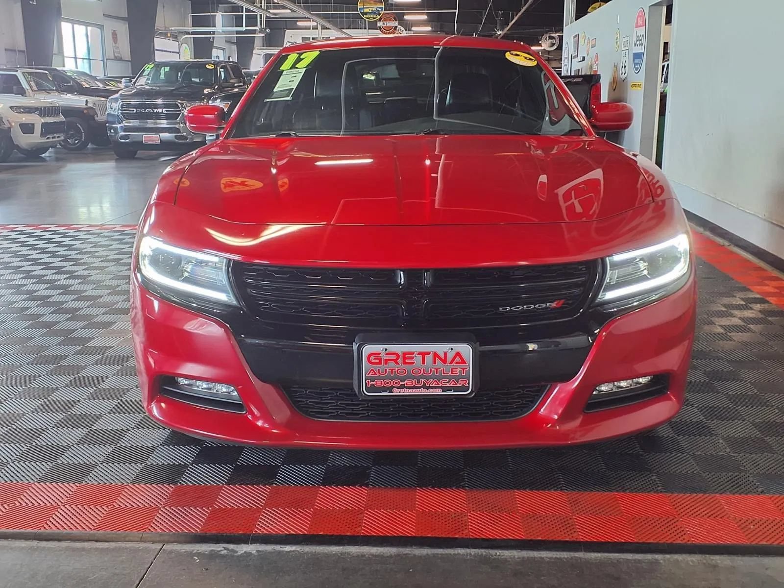 Used 2017 Dodge Charger SXT w/ AWD Plus Group image 3