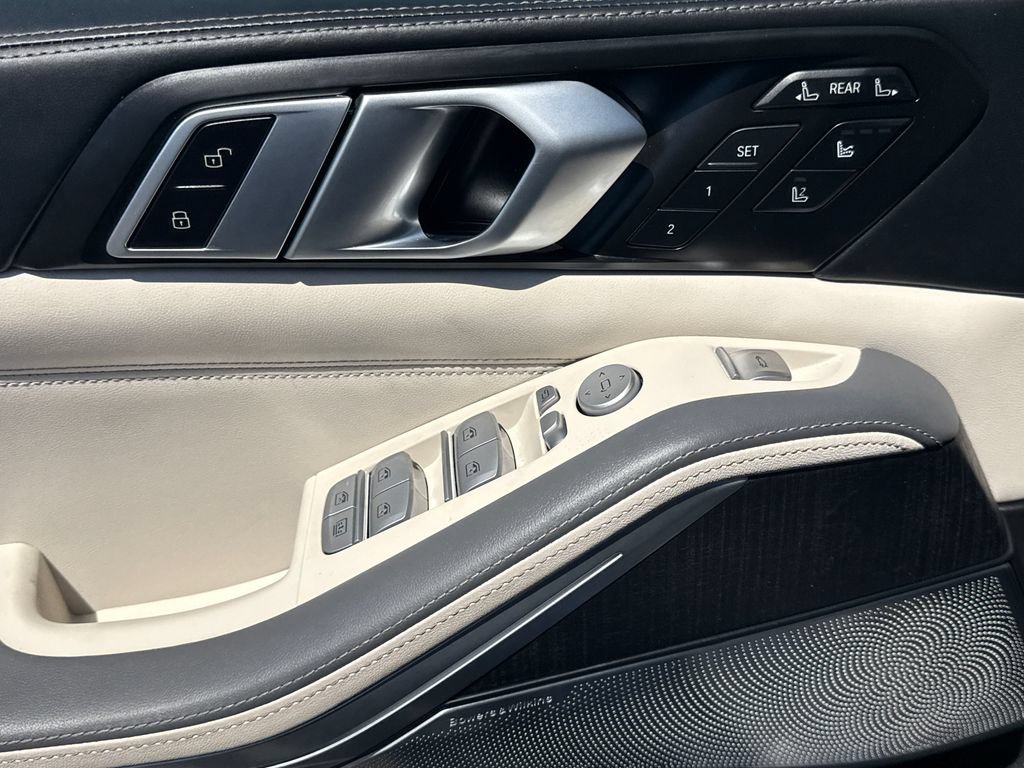 Used 2025 BMW ALPINA XB7 AWD/4WD image 27