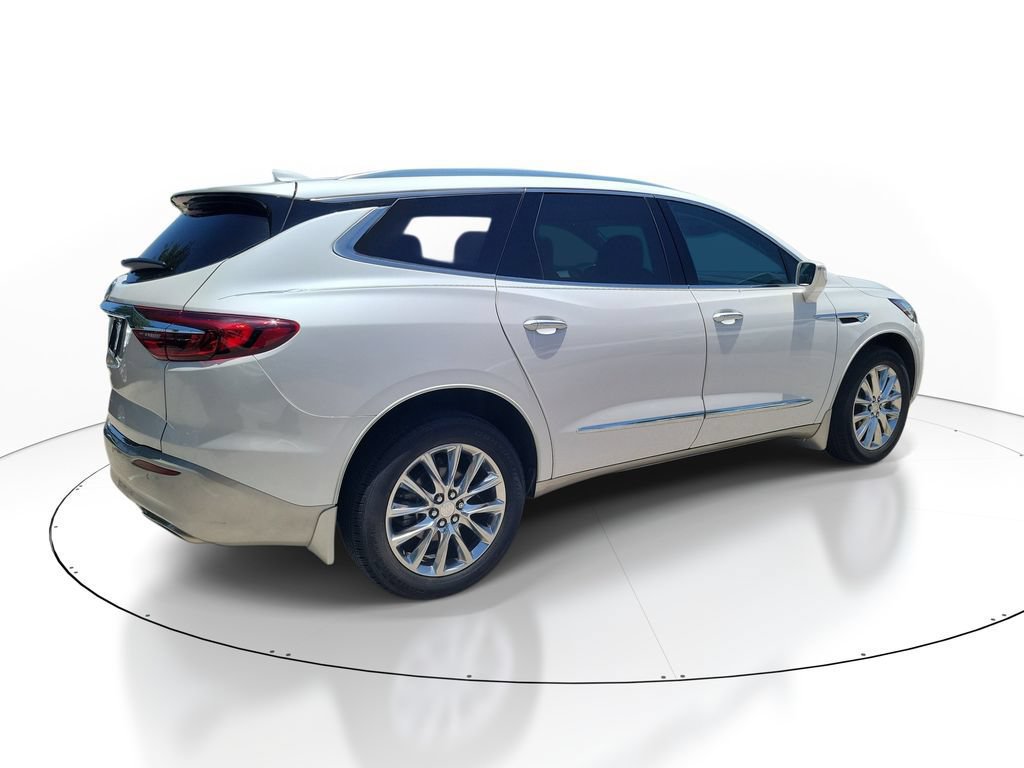 Used 2020 Buick Enclave Essence w/ Sound and Sites Package FWD image 2