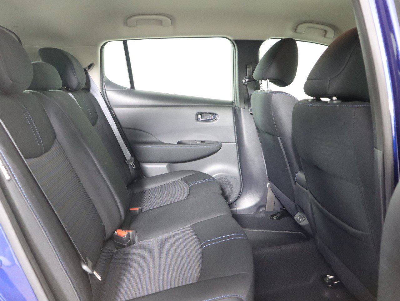 Used 2022 Nissan Leaf SV w/ Protection Package image 13