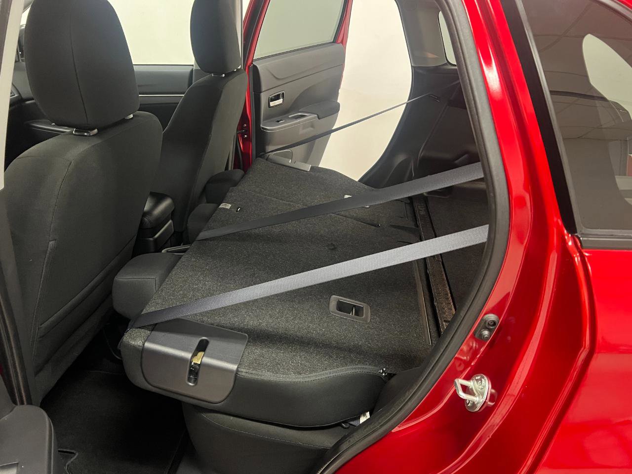 Used 2024 Mitsubishi Outlander Sport AWD image 31