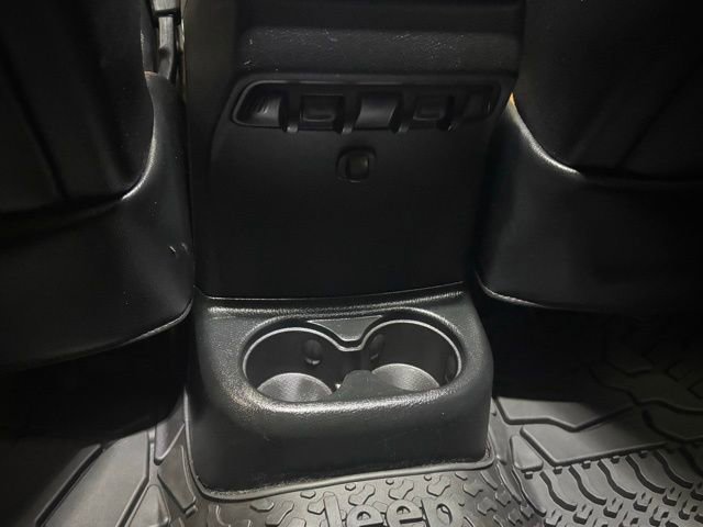 Used 2016 Jeep Wrangler Unlimited Sahara w/ Max Tow Package image 10