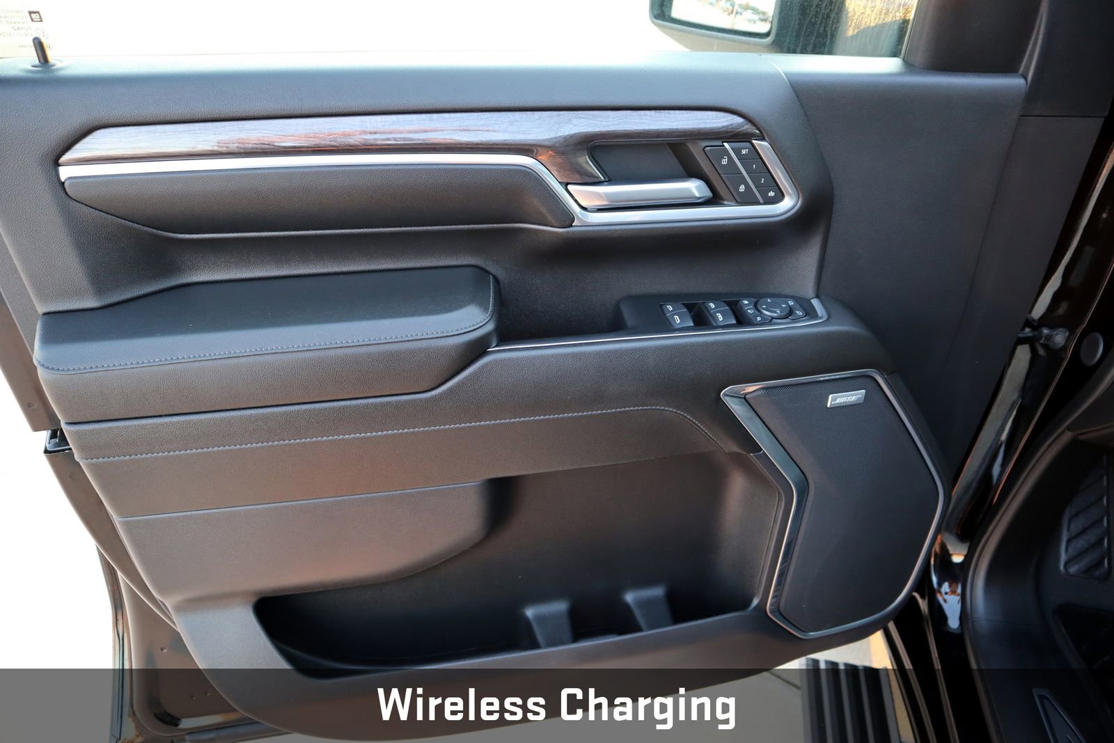 Used 2024 Chevrolet Silverado 2500 LTZ w/ LTZ Plus Package image 29