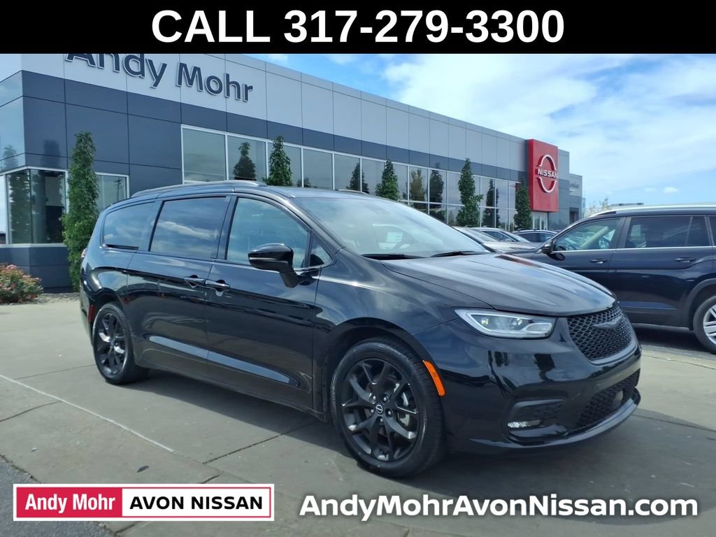Used 2026 Chrysler Pacifica Limited w/ S Appearance Package FWD 360° Tour