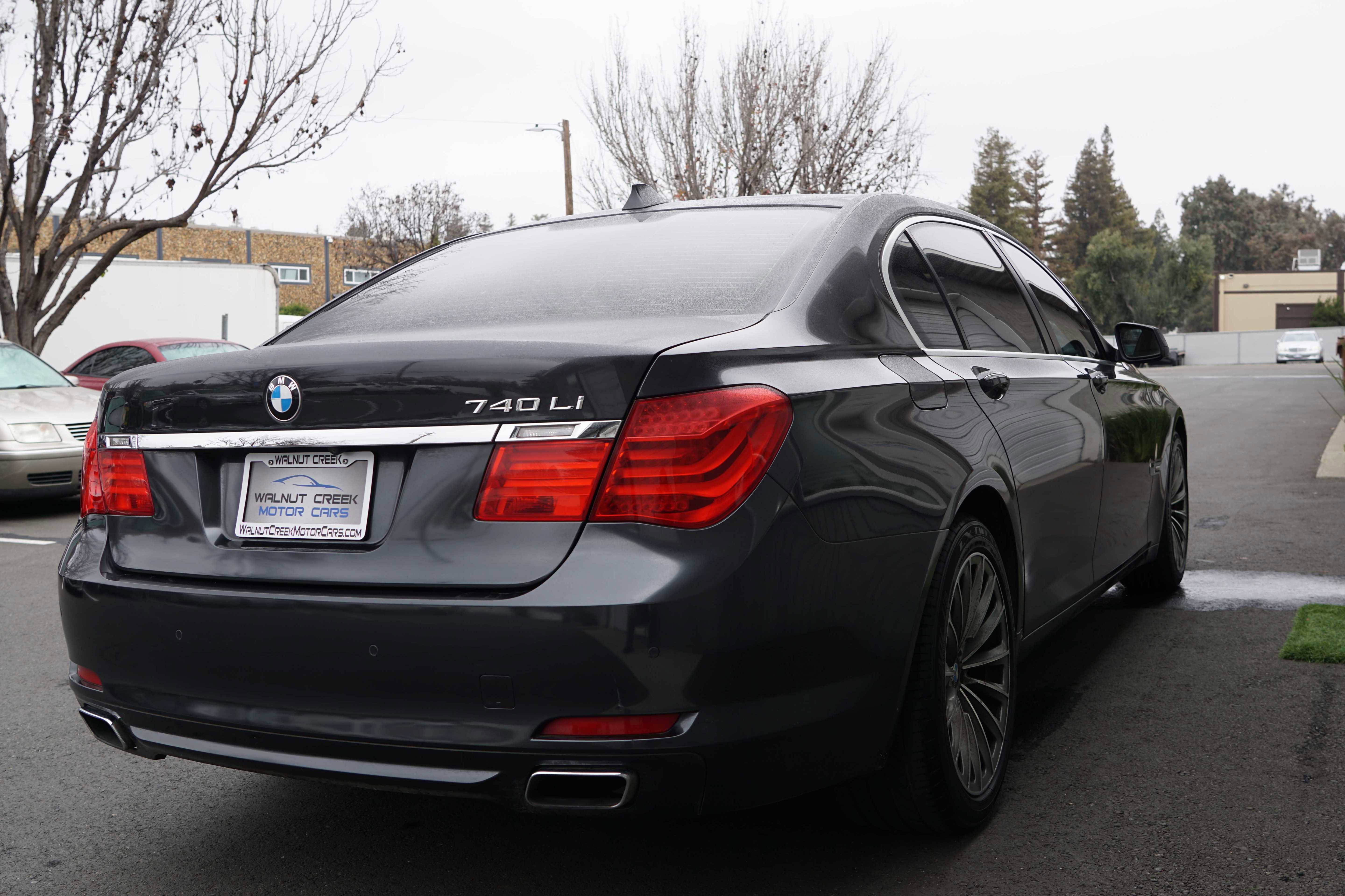 Used 2012 BMW 740Li image 10