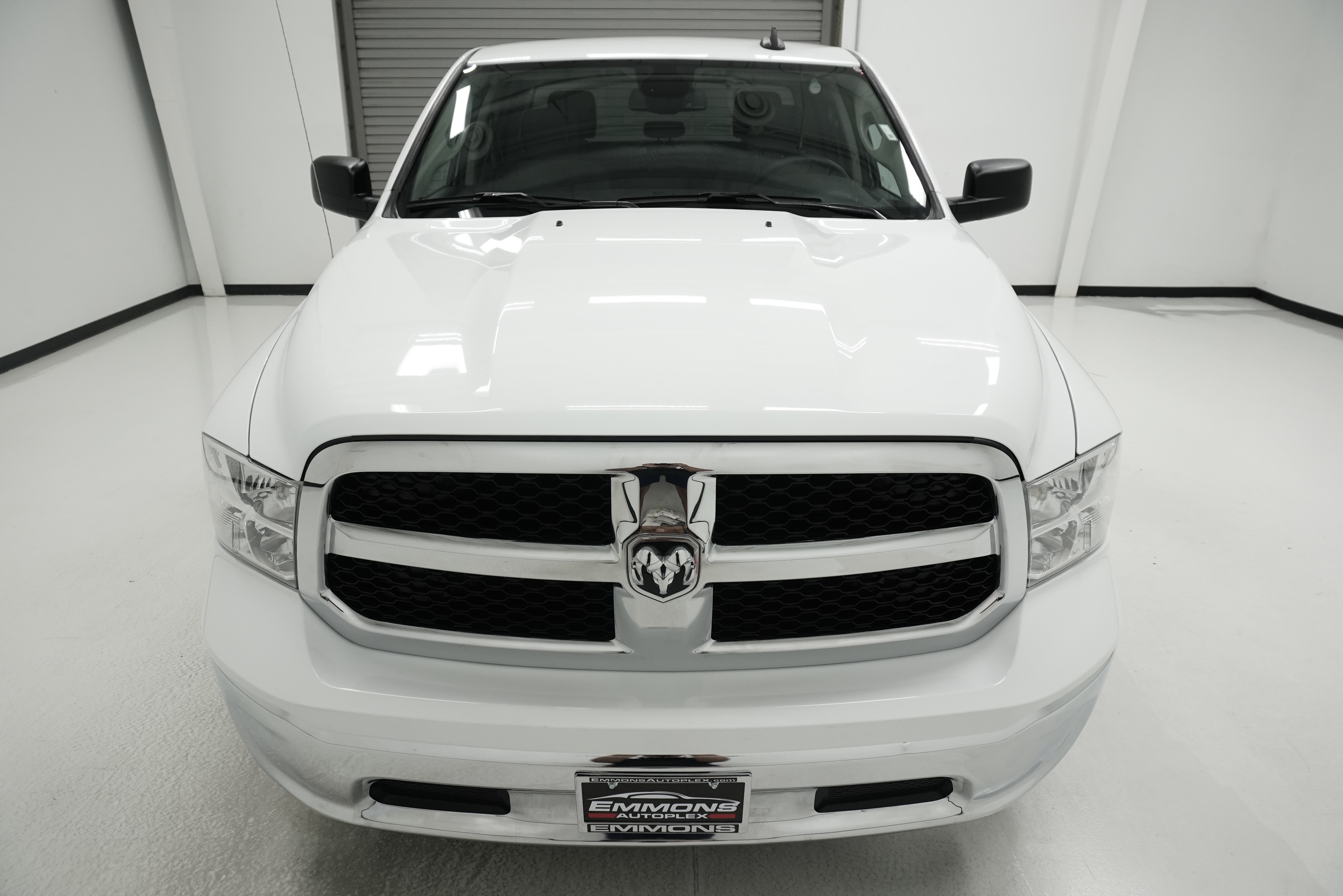Used 2023 RAM 1500 Classic SLT w/ Electronics Group AWD/4WD image 2