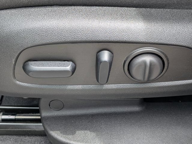 Used 2024 Chevrolet Equinox LT FWD image 19