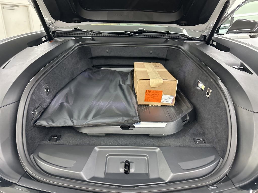 Certified 2025 Cadillac Escalade IQ Sport 2 w/ LPO, ONYX Package image 16