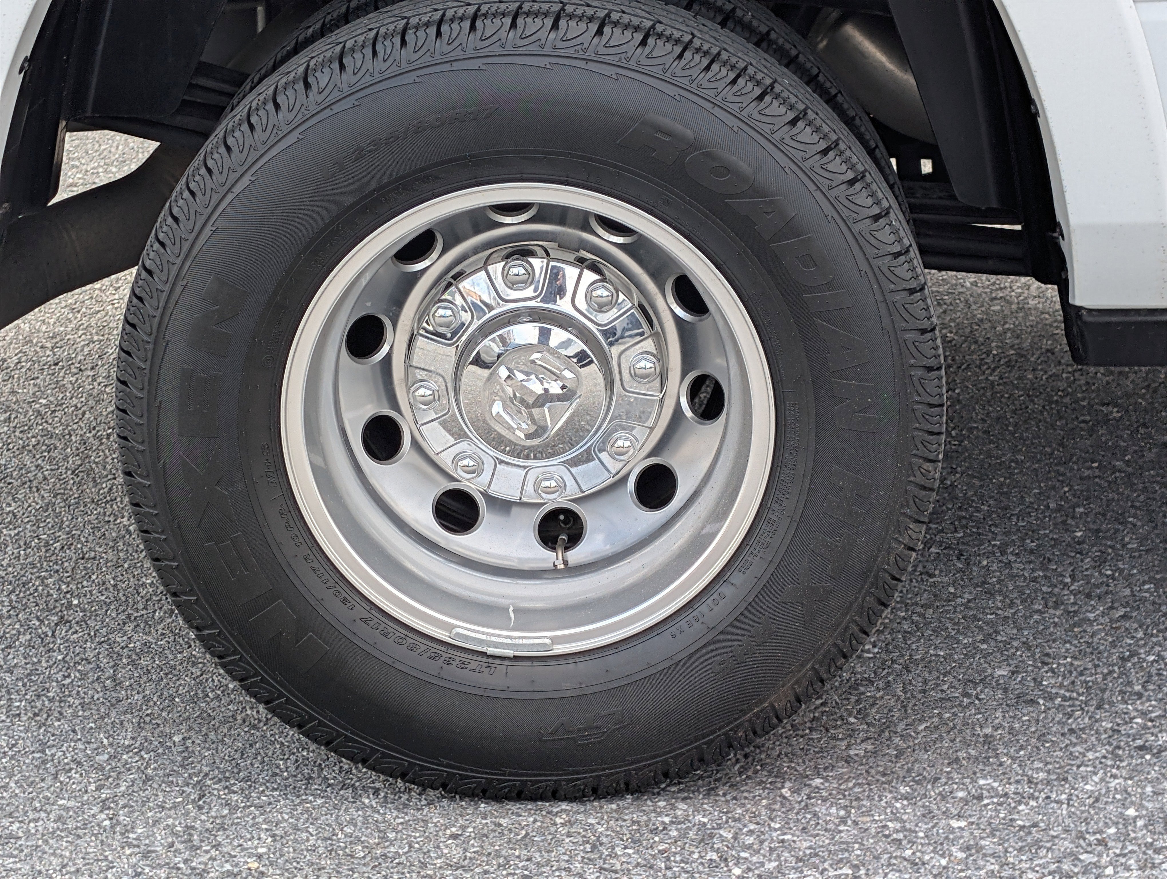 Used 2025 RAM 3500 Limited image 11