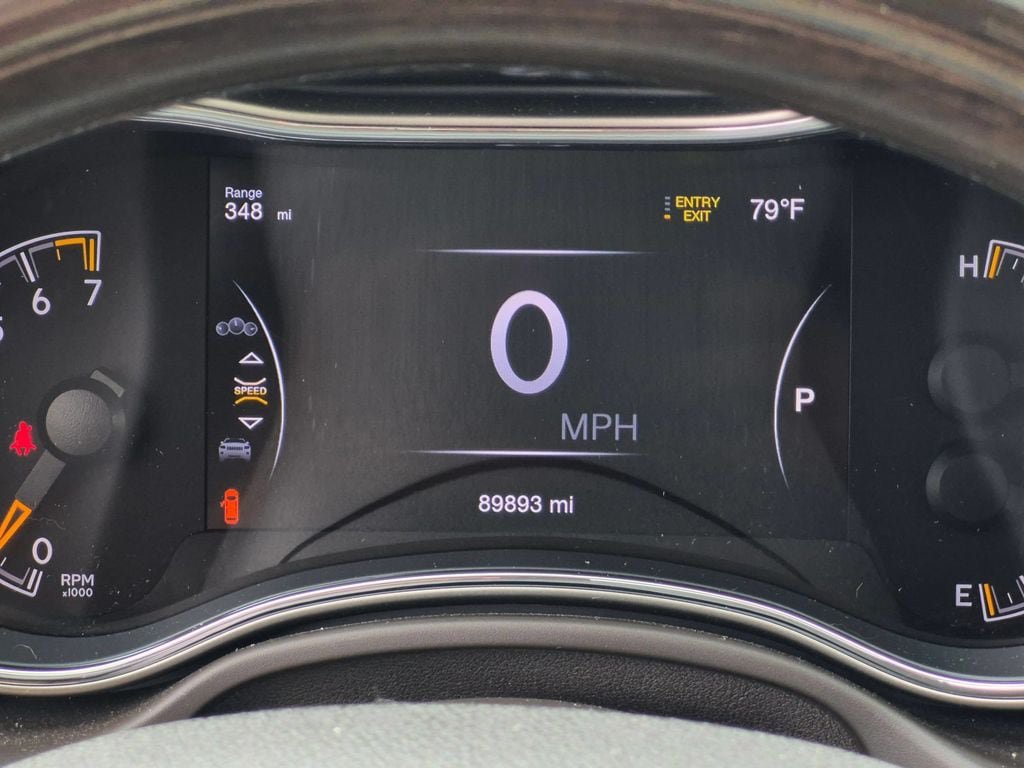 Used 2017 Jeep Grand Cherokee Overland AWD/4WD image 19