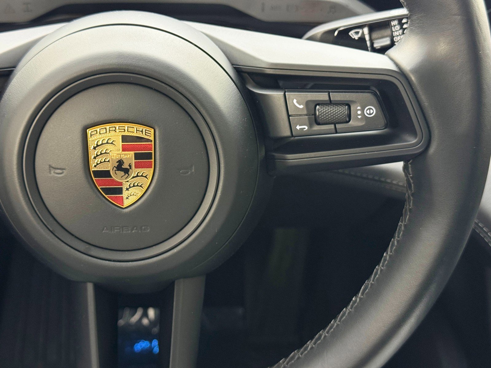 Used 2022 Porsche Taycan 4S AWD/4WD image 22