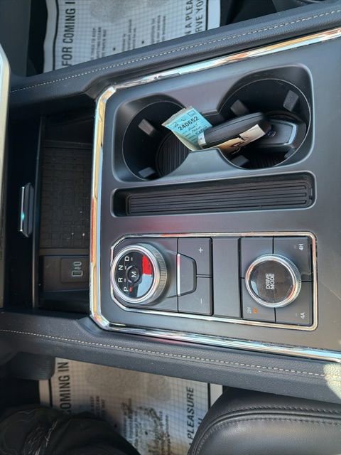 Used 2024 Ford Expedition XLT image 46