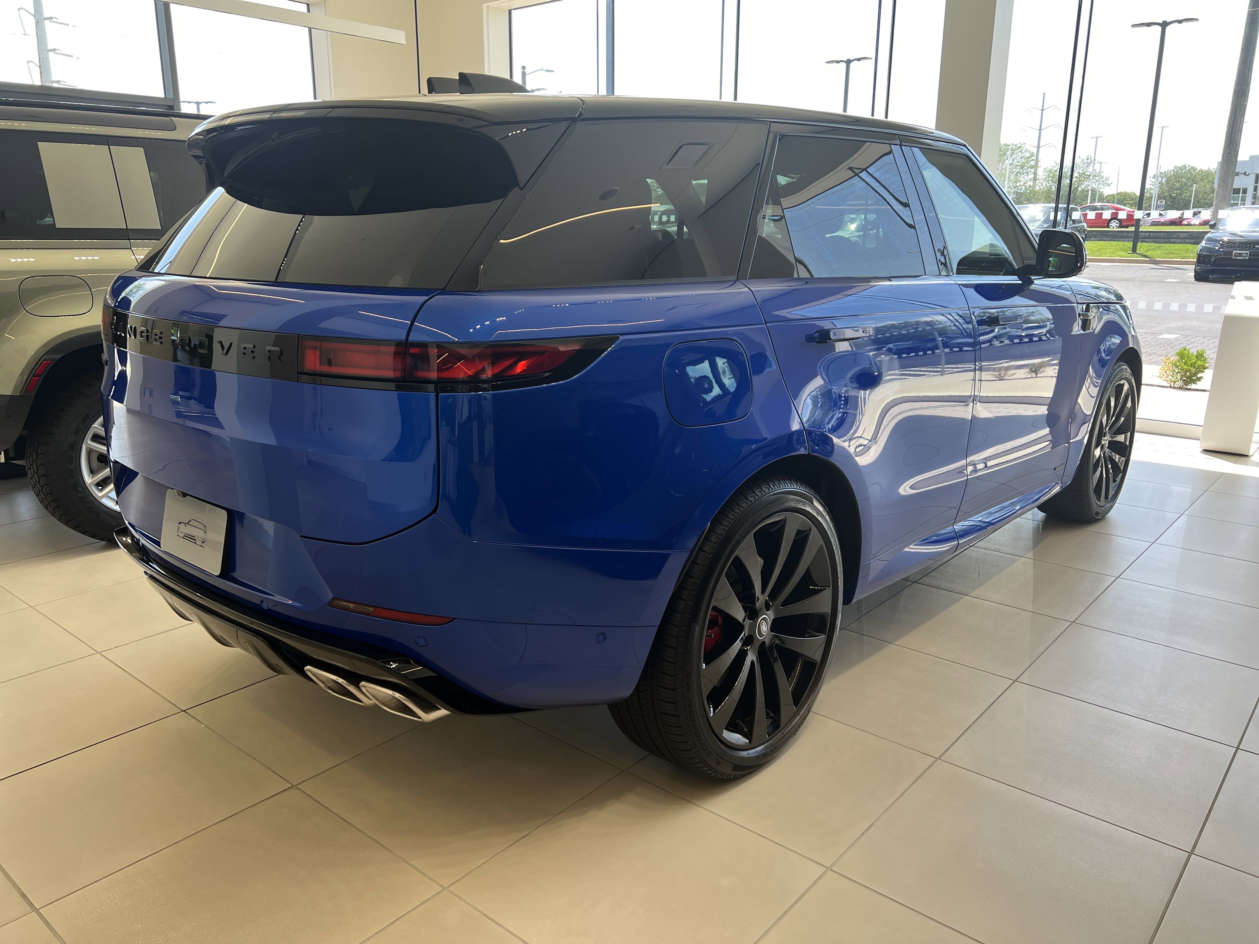 New 2025 Land Rover Range Rover Sport Autobiography image 5