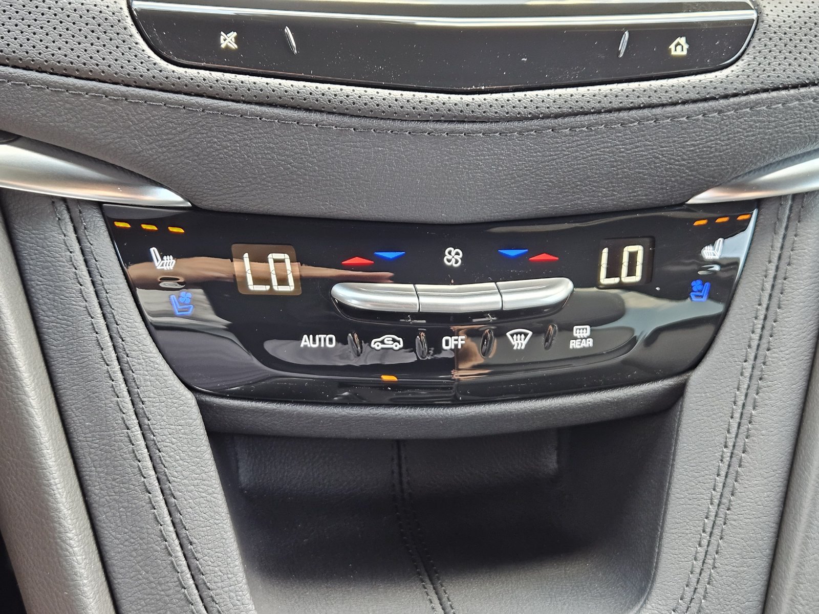 New 2026 Cadillac XT5 Premium Luxury w/ Driver Assist Package FWD image 21