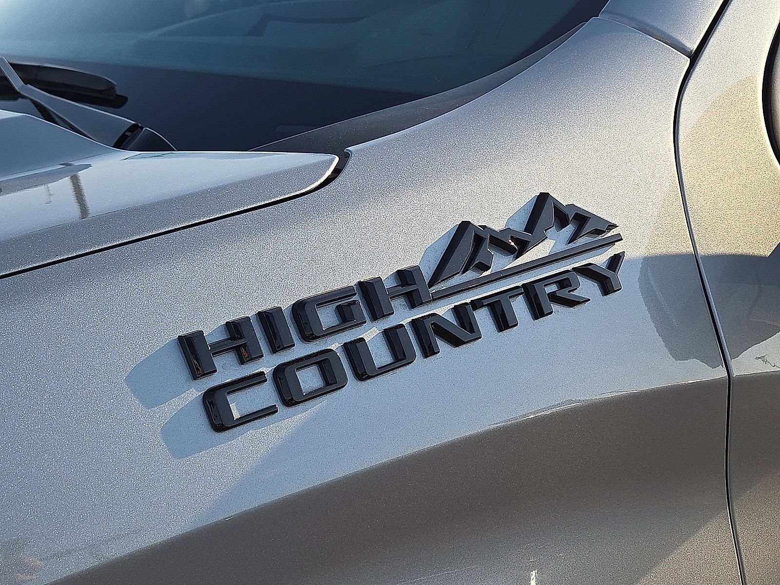 Used 2024 Chevrolet Silverado 1500 High Country w/ Technology Package AWD/4WD image 12