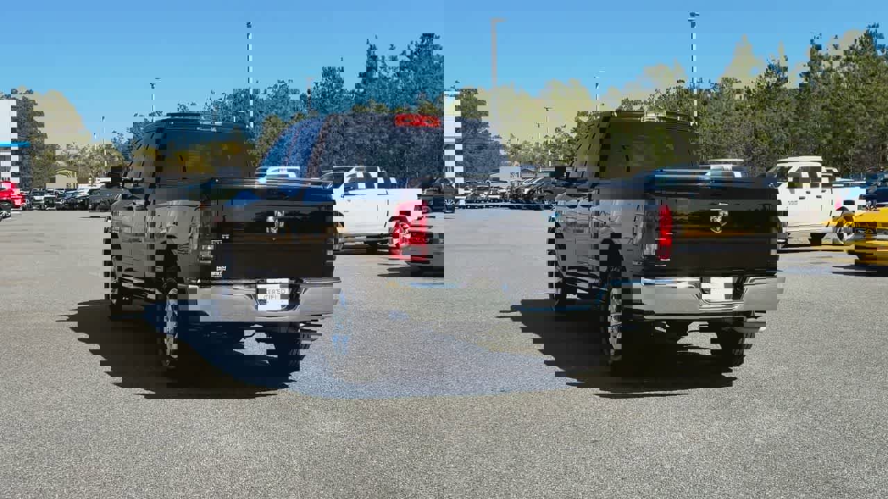 Used 2024 RAM 1500 Classic SLT image 7