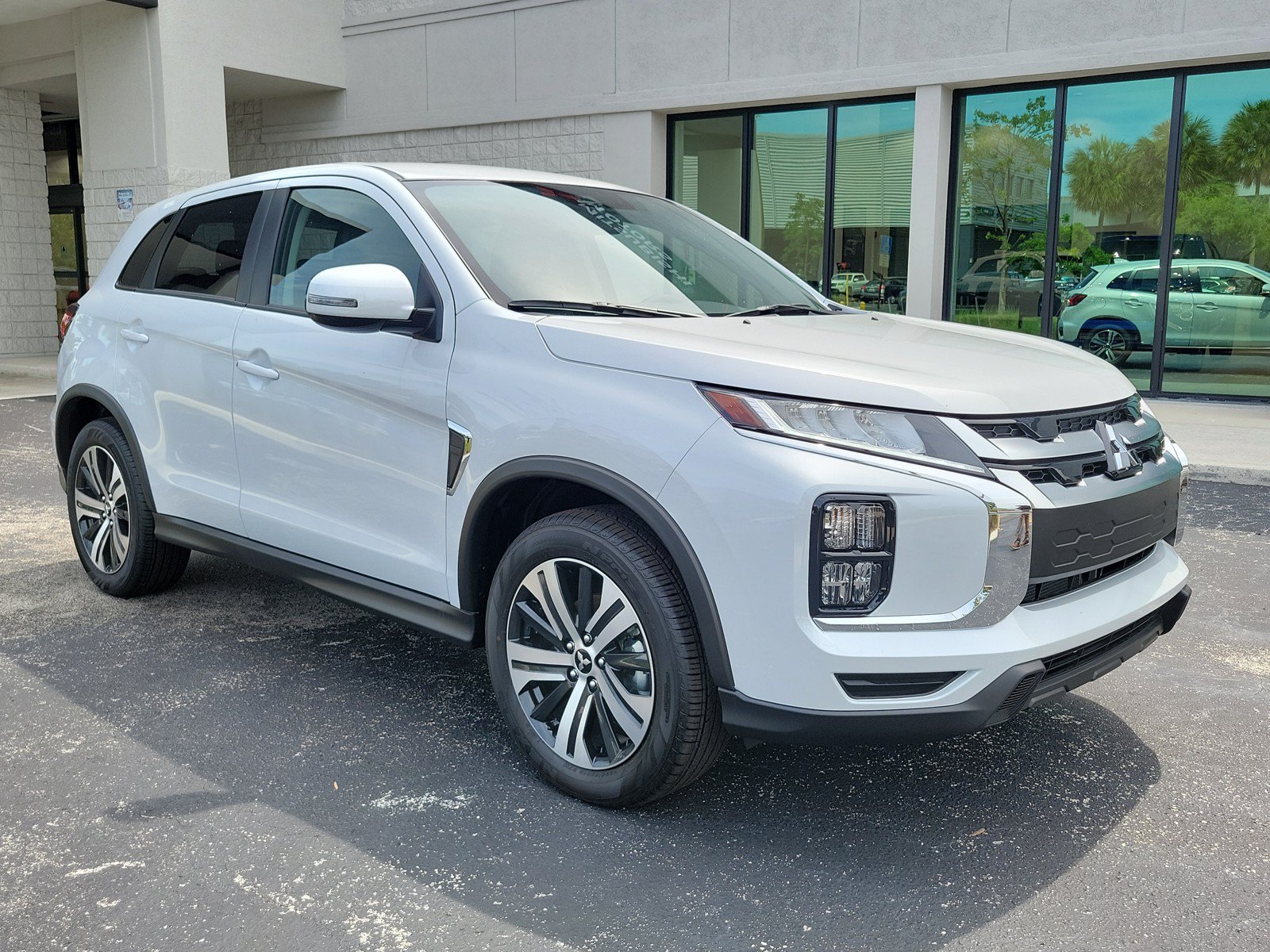 New 2026 Mitsubishi Outlander Sport SE AWD/4WD image 3