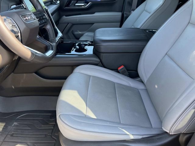 Used 2025 GMC Yukon XL Elevation w/ Elevation Premium Package image 30