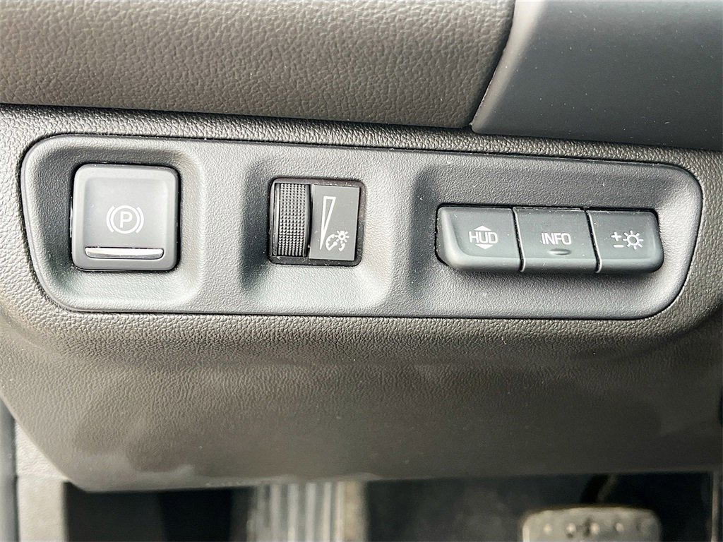 Used 2022 GMC Acadia Denali w/ Denali Ultimate Package image 10