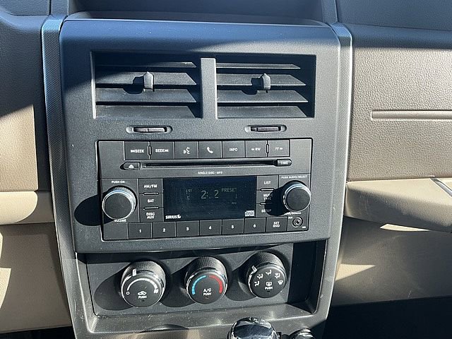 Used 2011 Jeep Liberty Sport image 21