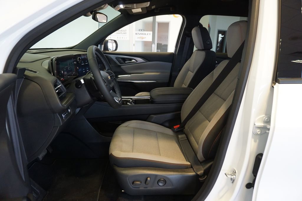 New 2026 Chevrolet Traverse LT image 9
