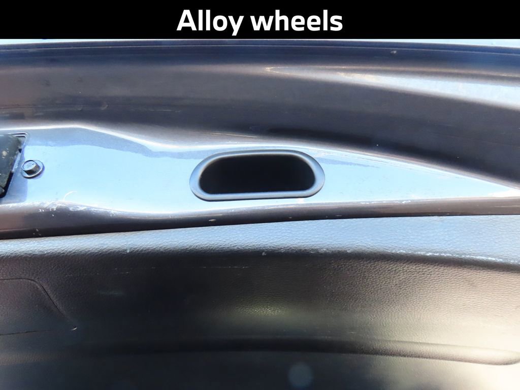 Used 2018 Toyota RAV4 XLE image 20