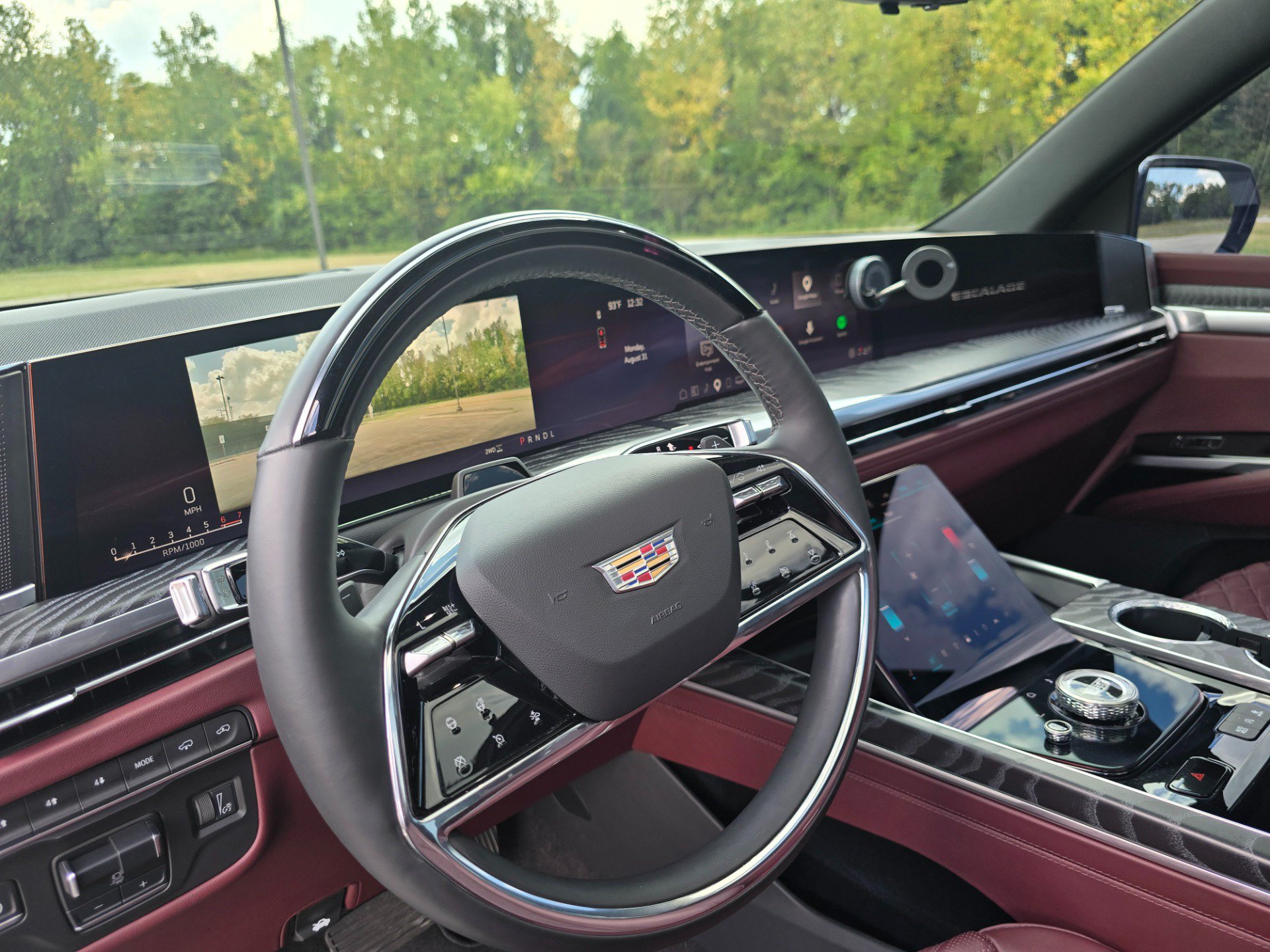 Used 2025 Cadillac Escalade Sport w/ Touring Package AWD/4WD image 12
