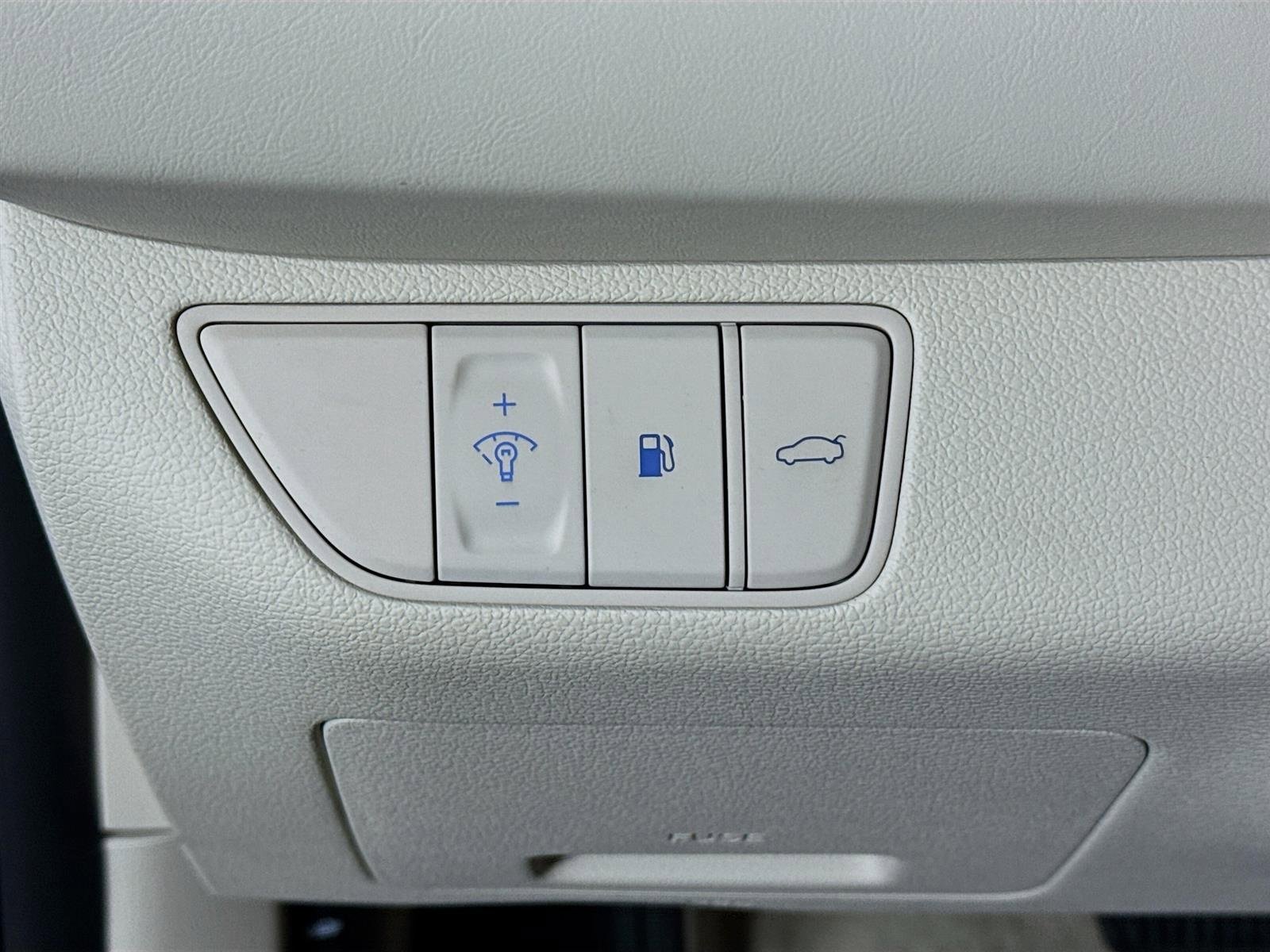 Used 2026 Genesis G70 2.5T Prestige image 10