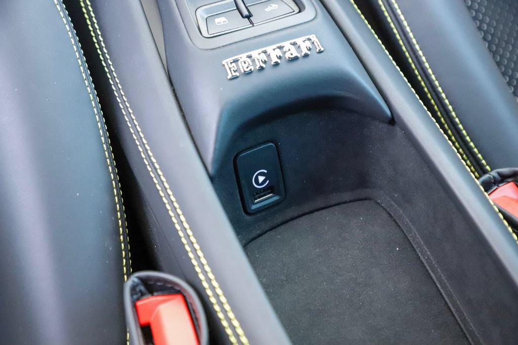 Certified 2022 Ferrari F8 Tributo RWD image 52