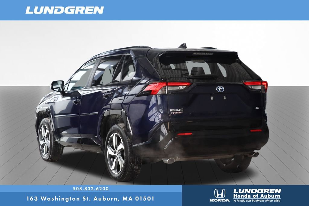 Used 2024 Toyota RAV4 SE w/ Weather & Moonroof Package image 3