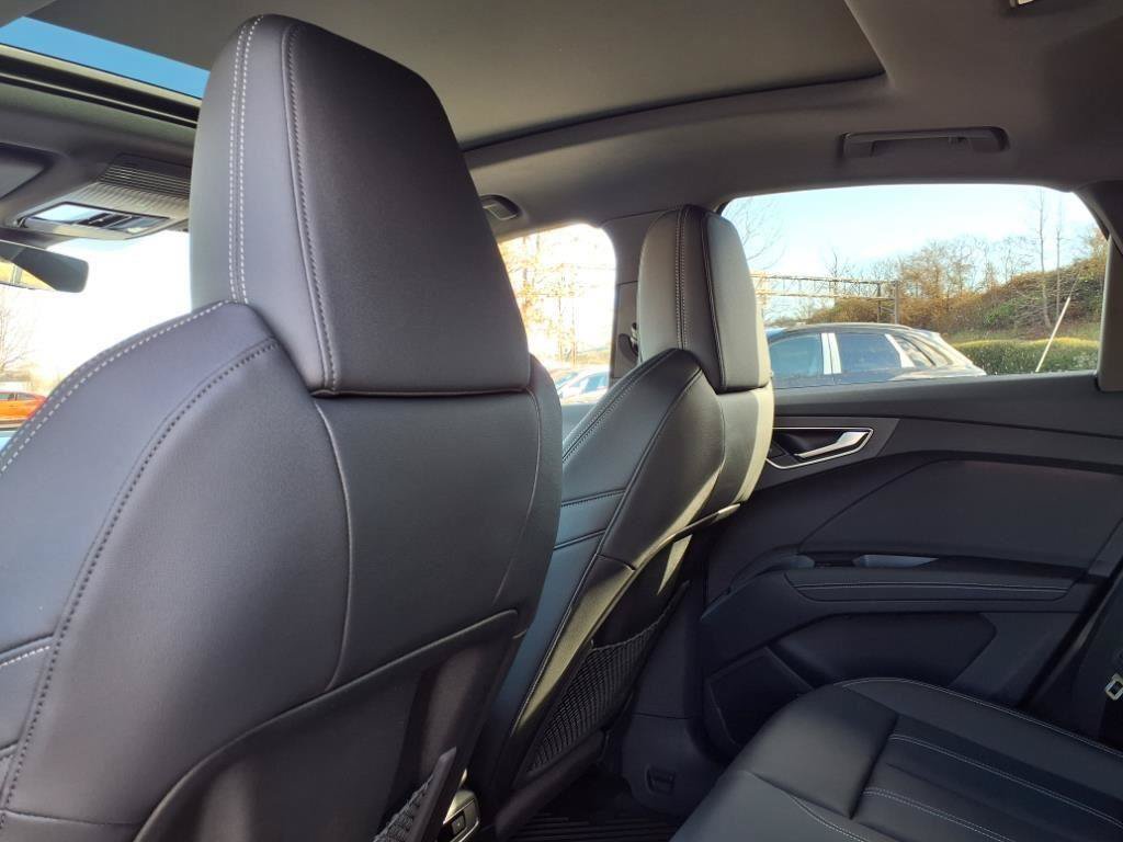 New 2025 Audi Q4 e-tron Premium Plus AWD/4WD image 23