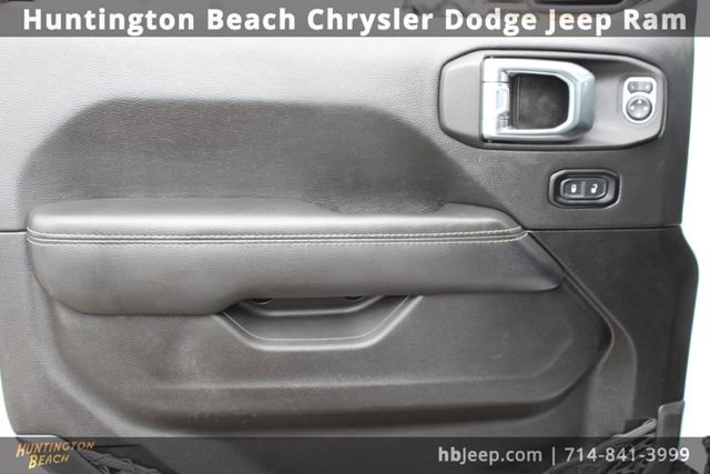 Used 2023 Jeep Wrangler Sahara image 10