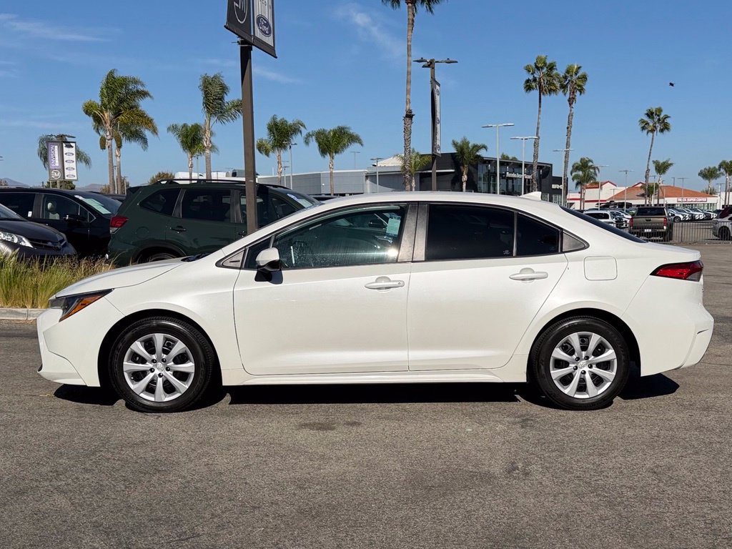 Used 2020 Toyota Corolla LE FWD image 5
