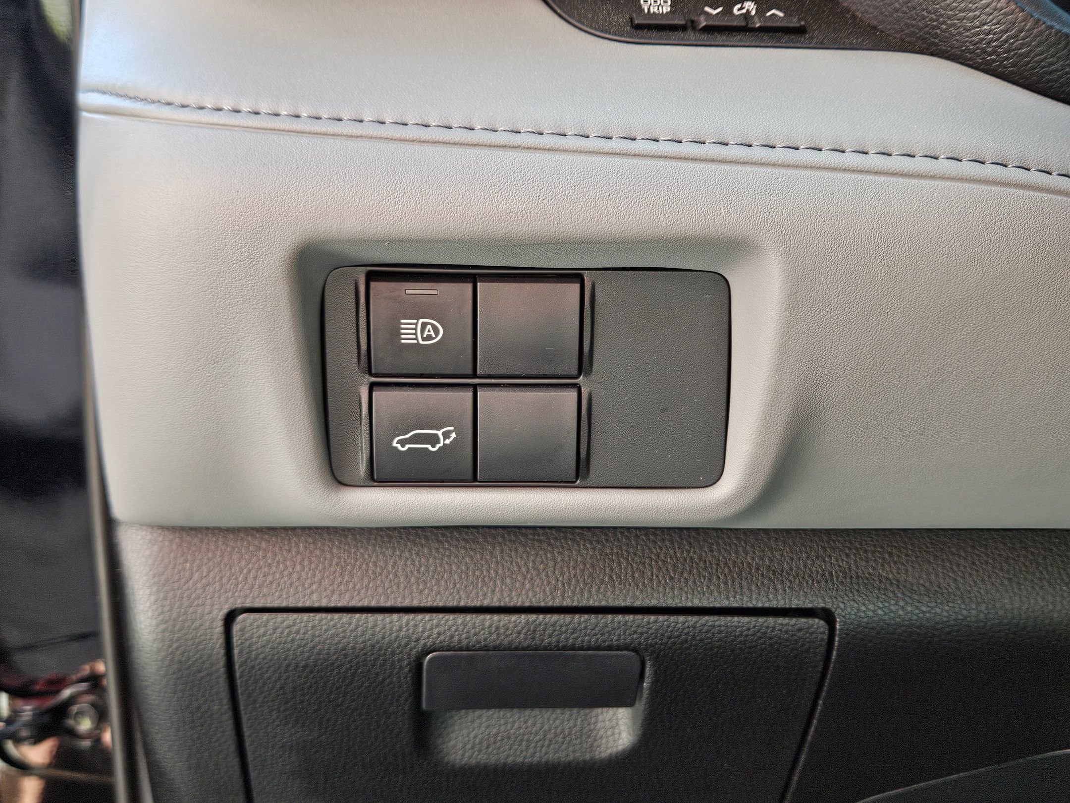 Used 2020 Toyota Highlander LE image 19