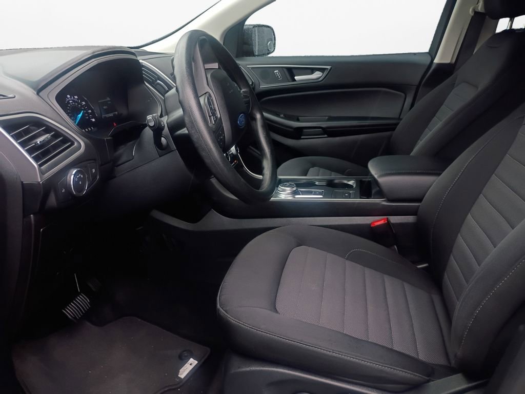 Used 2022 Ford Edge SE w/ Black Appearance Package image 19