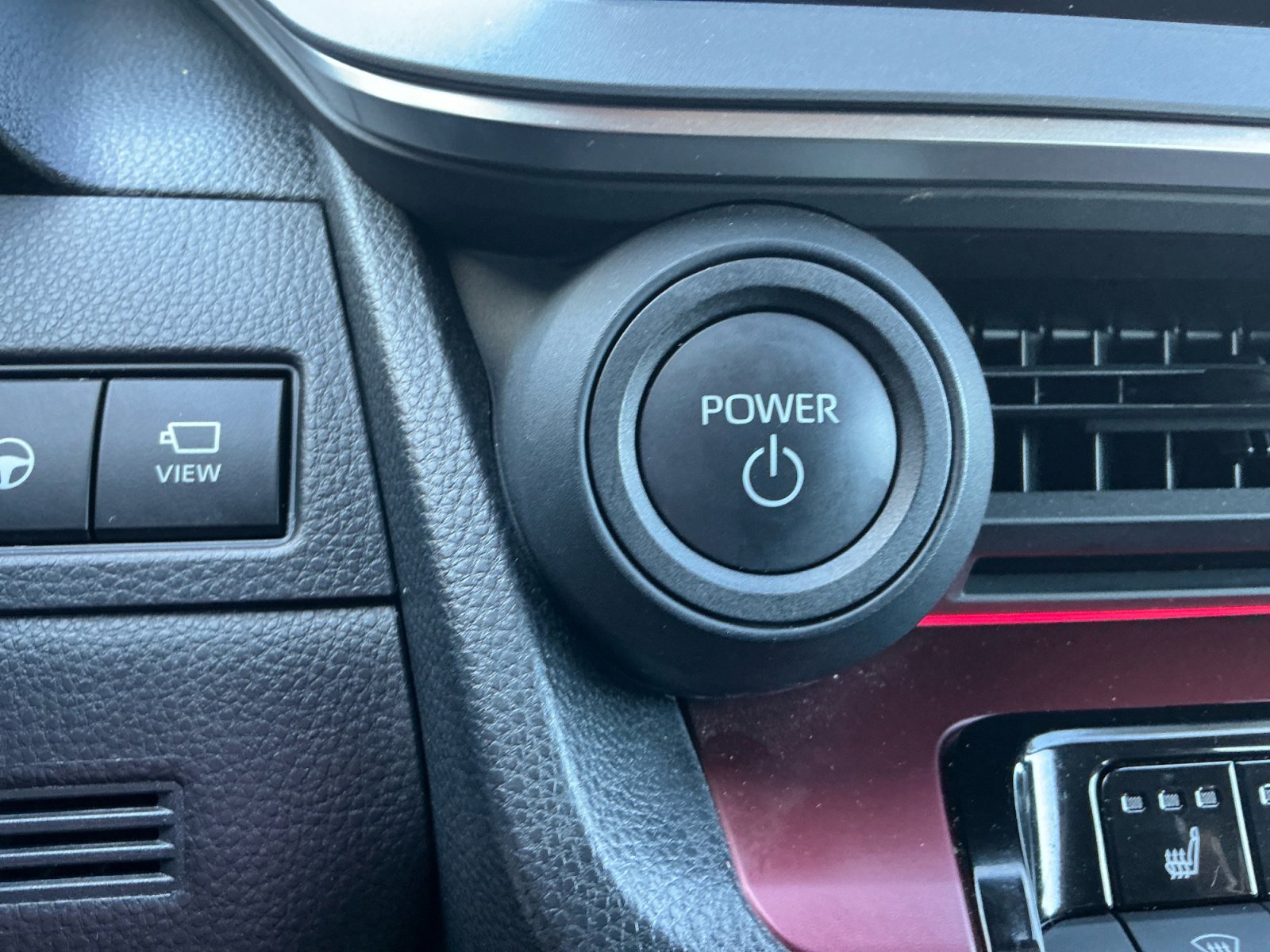 Used 2024 Toyota Prius Prime Premium w/ Advanced Technology Package image 30