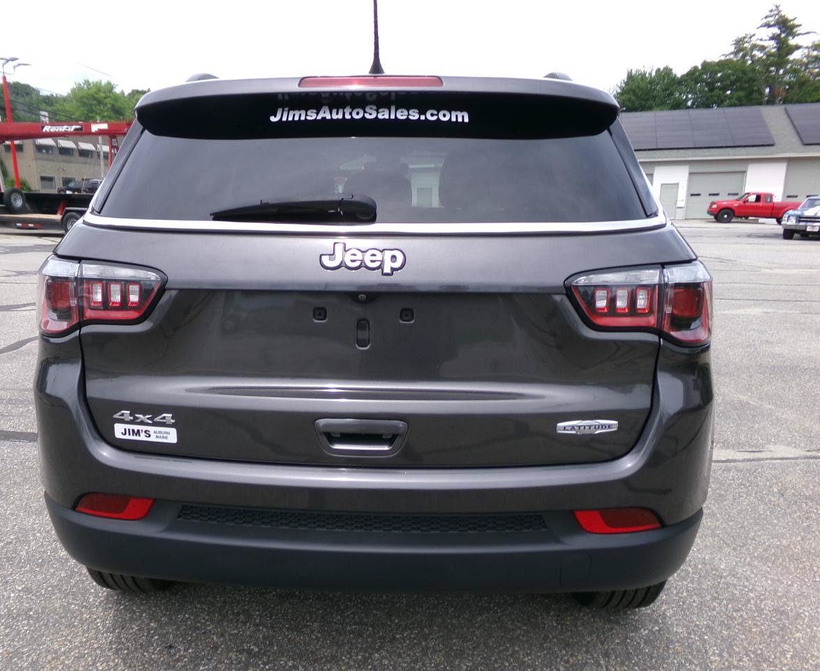 Used 2020 Jeep Compass Latitude w/ Cold Weather Group AWD/4WD image 5