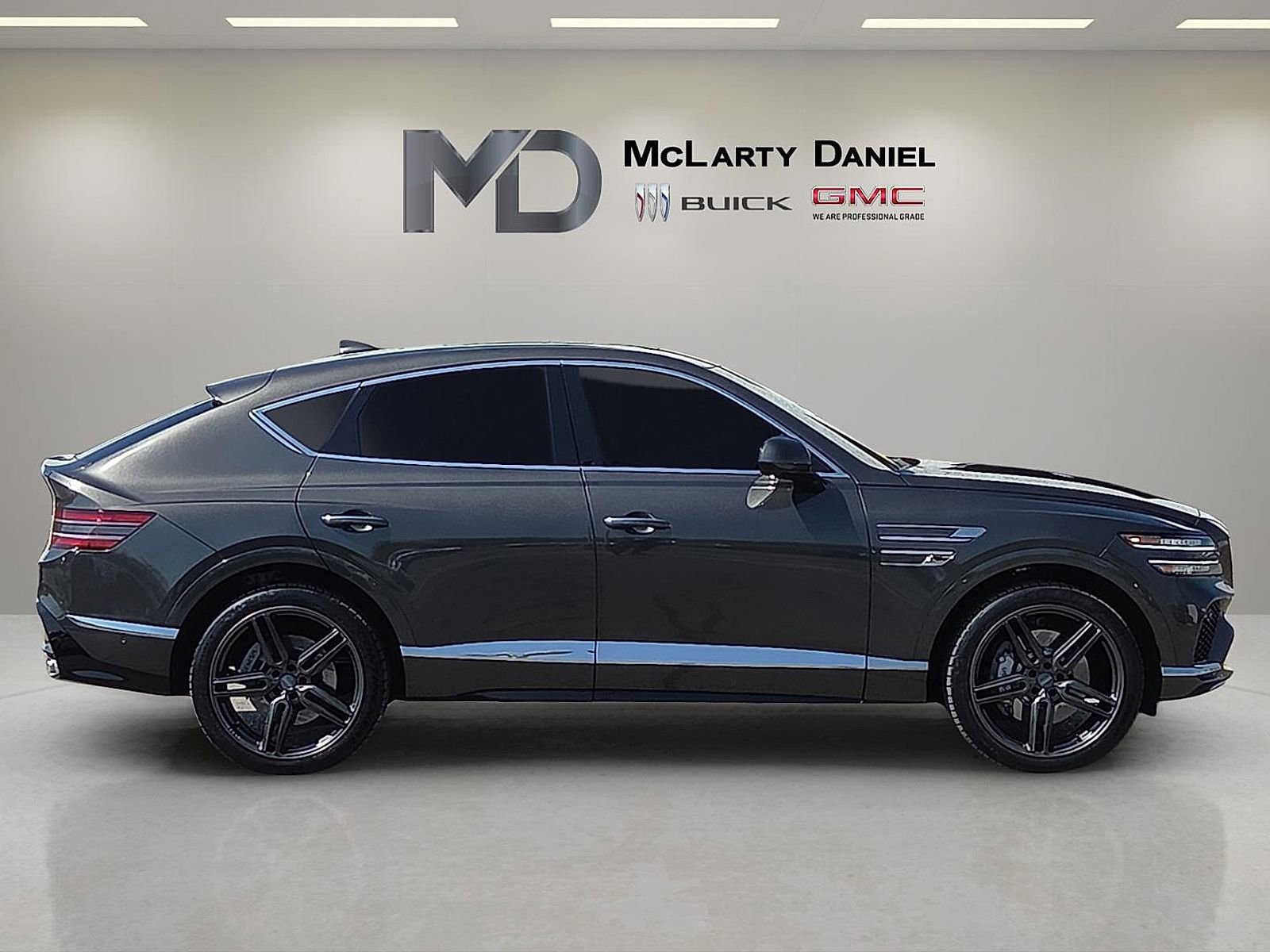 Used 2025 Genesis GV80 3.5T image 6