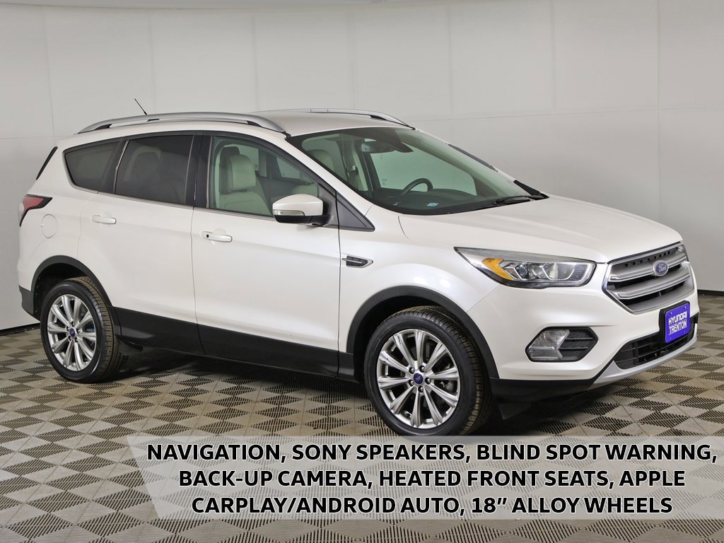 Used 2017 Ford Escape Titanium image 1
