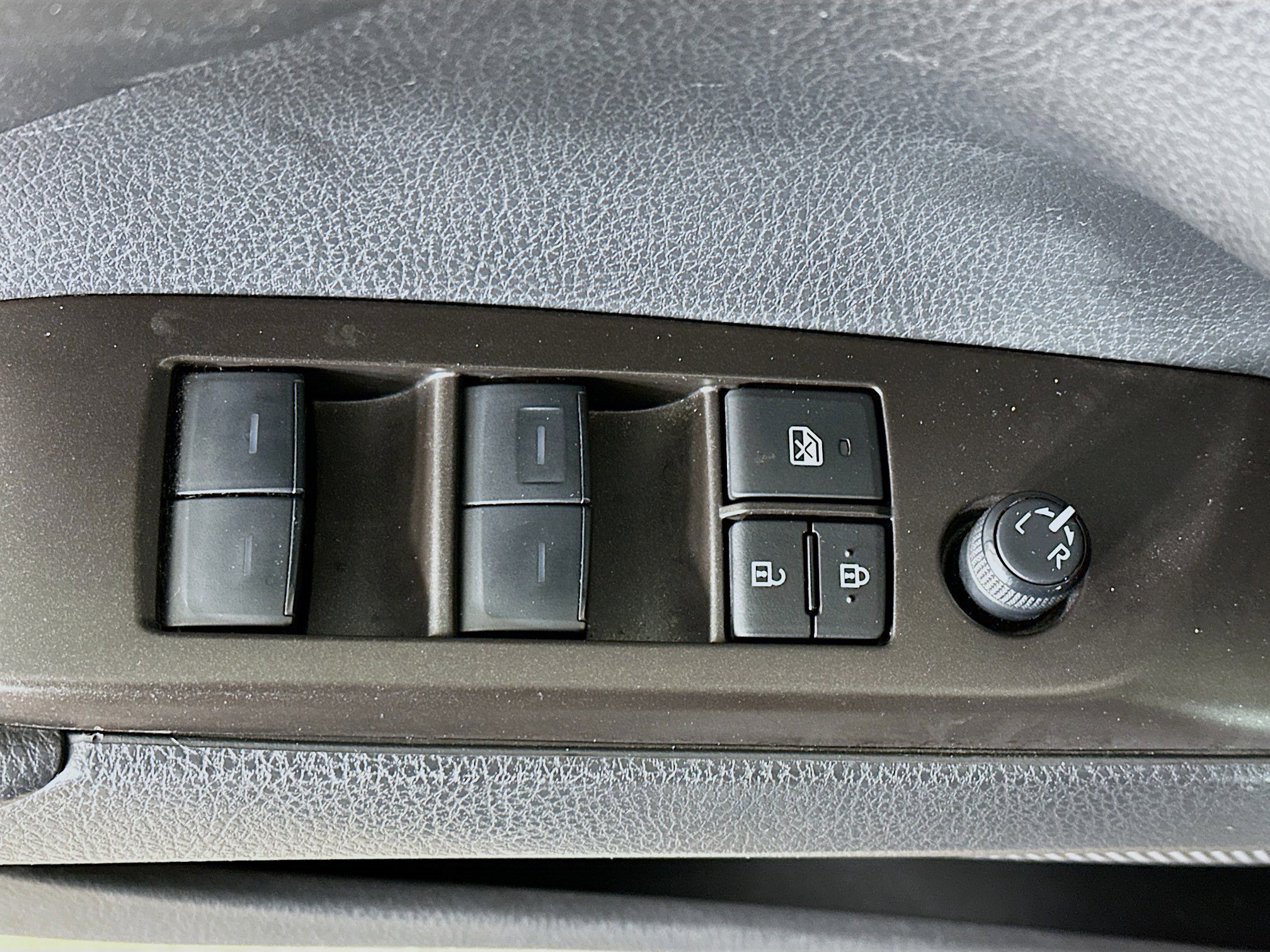 Used 2024 Toyota Camry SE image 15