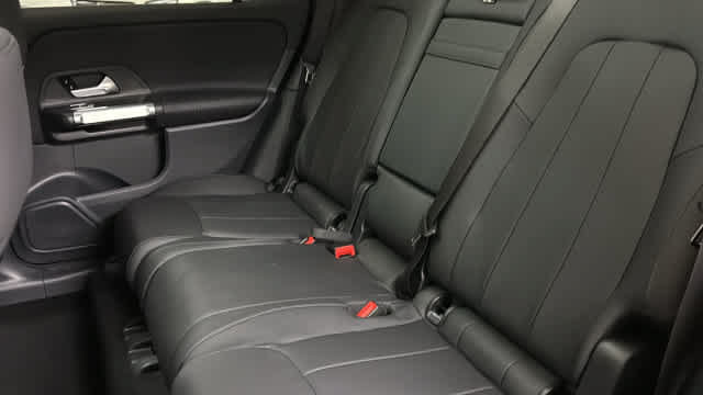 Certified 2026 Mercedes-Benz GLB 250 4MATIC image 32