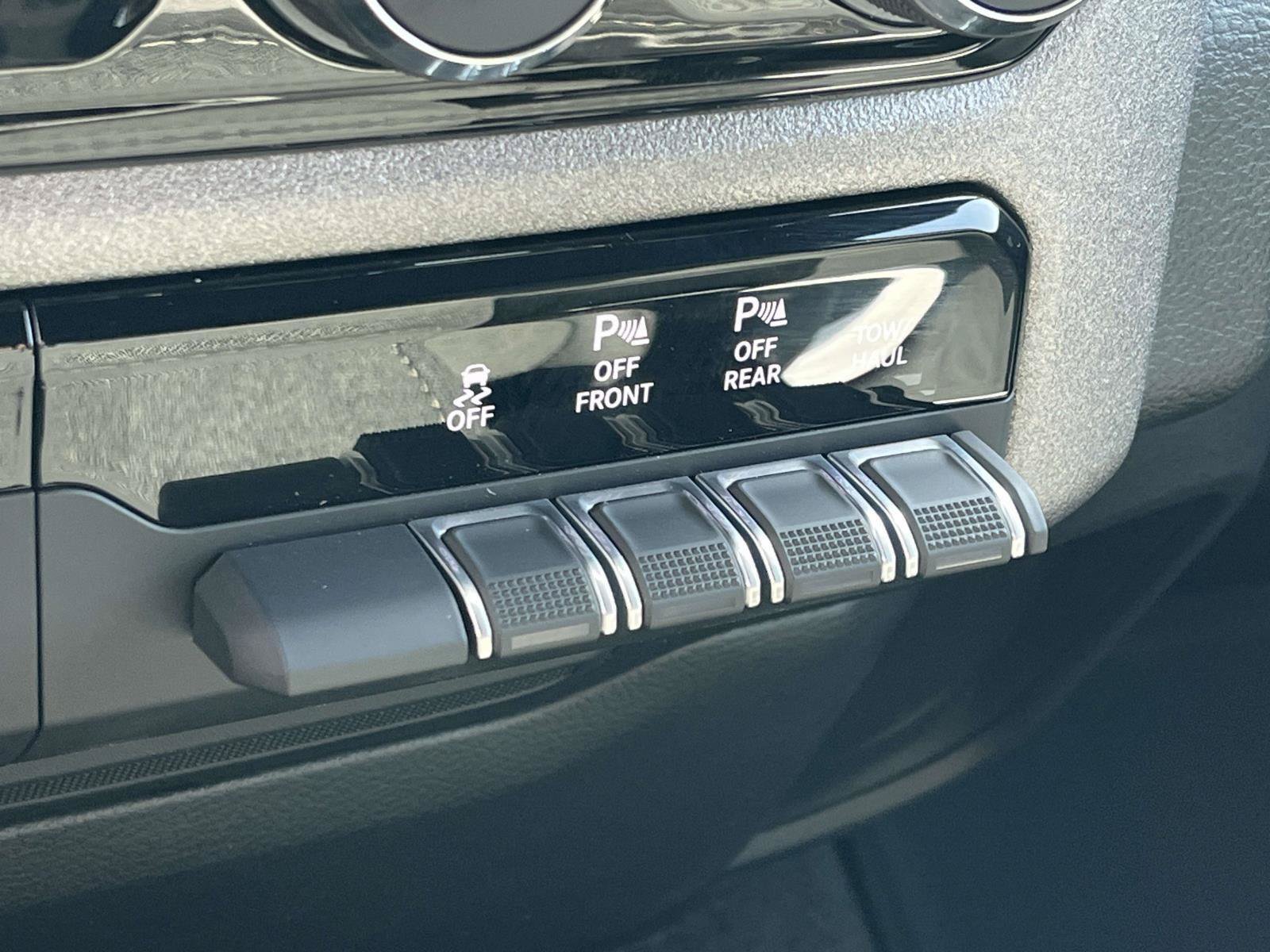 New 2026 RAM 1500 Express RWD image 15
