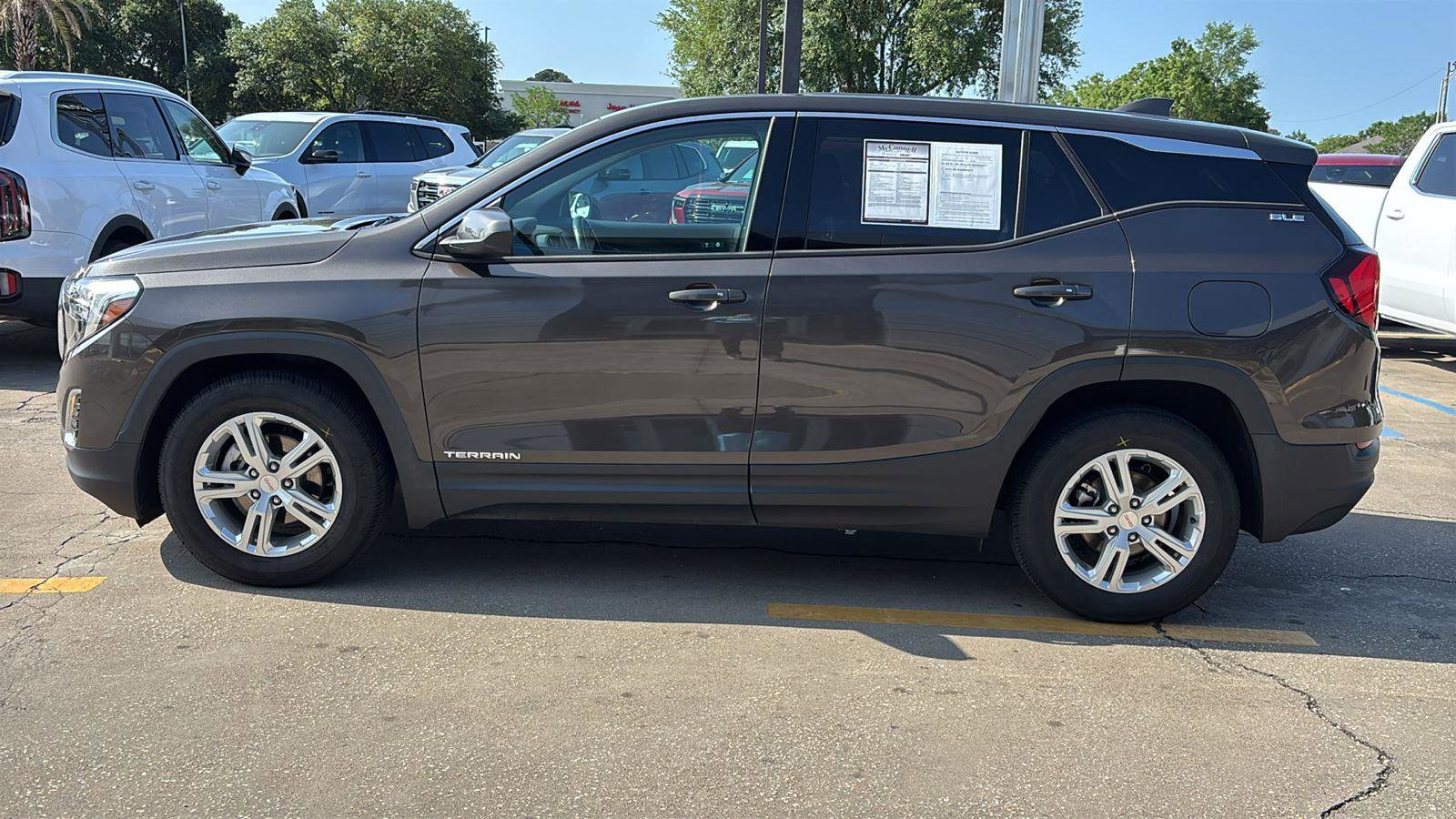Used 2019 GMC Terrain SLE w/ LPO, Floor Liner Package FWD image 4